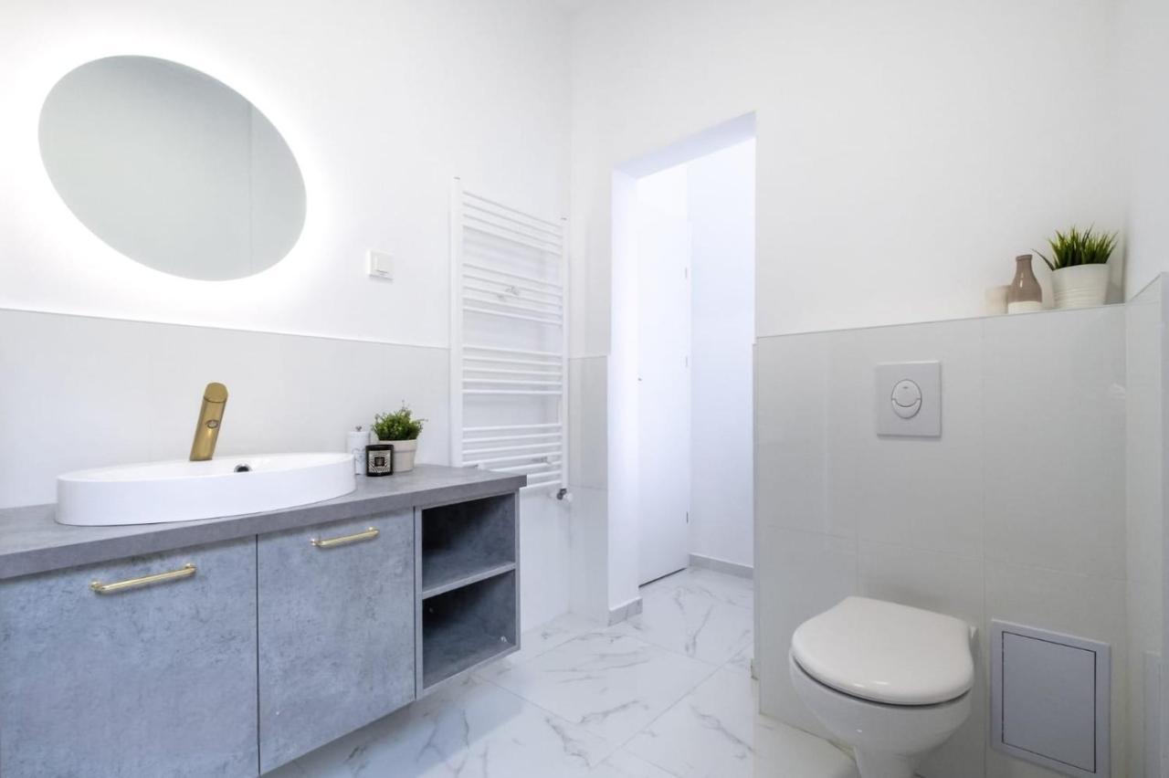 Gorgeous Bucharest Apartments Old Town Екстер'єр фото